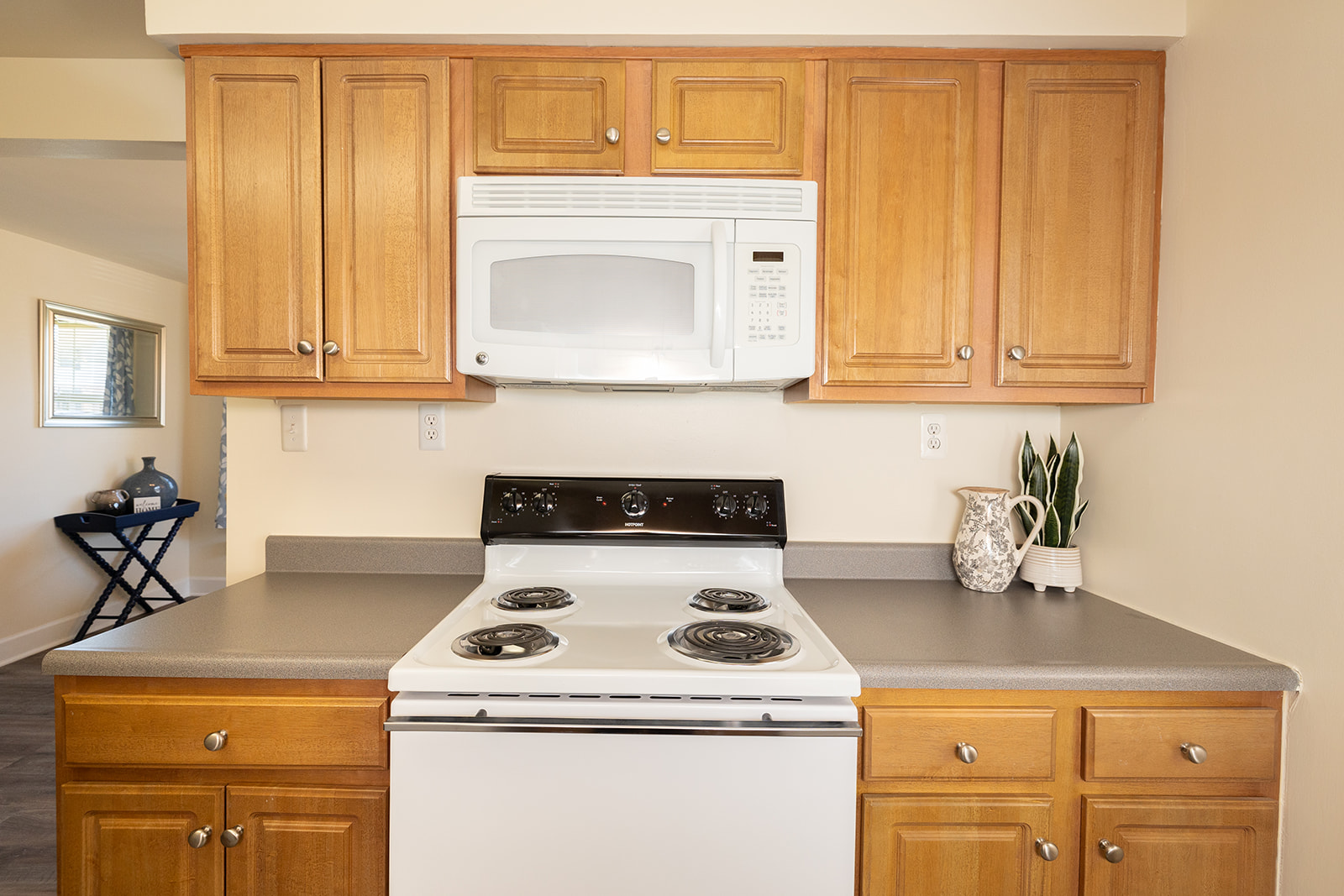 Walnut Grove Townhomes* Image 7